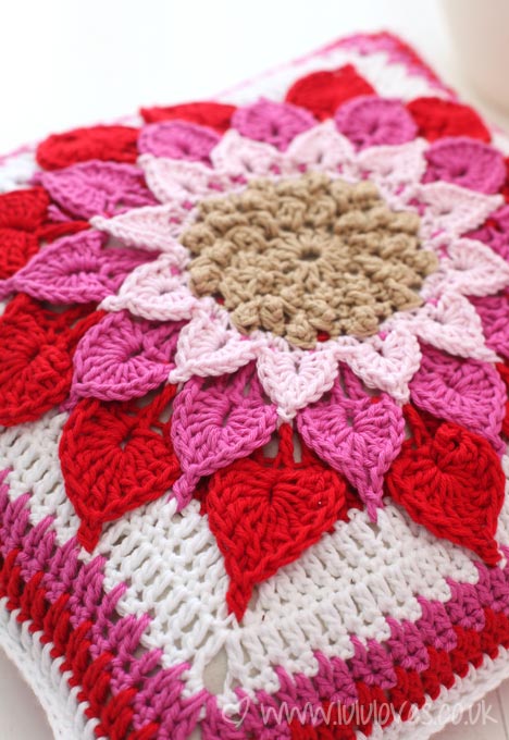 crochet-cushion4