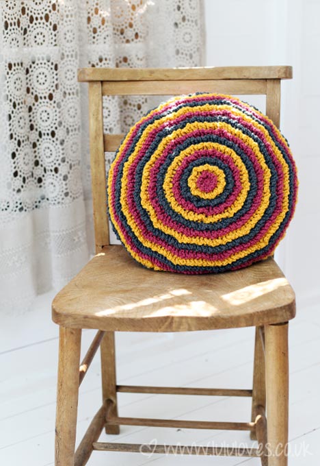 Crochet Round Ruffle Cushion - Lululoves