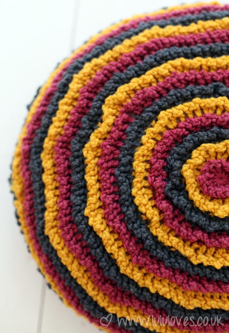 Crochet Round Ruffle Cushion - Lululoves