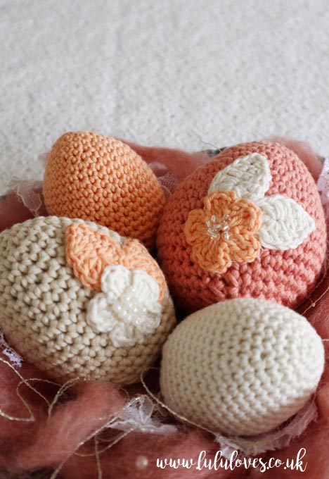 Free Crochet Pattern - Floral Easter Eggs | Lululoves Blog 