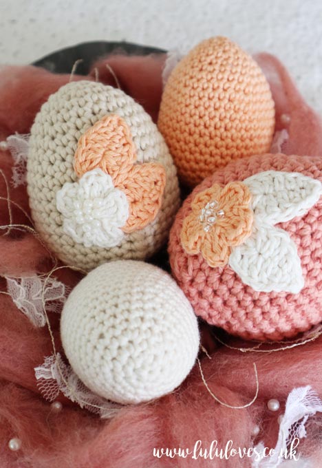 Free Crochet Pattern - Floral Easter Eggs | Lululoves Blog 