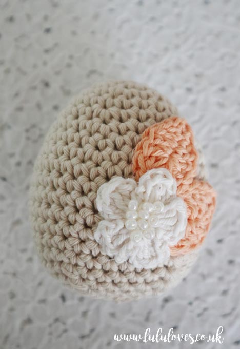 Free Crochet Pattern - Floral Easter Eggs | Lululoves Blog 