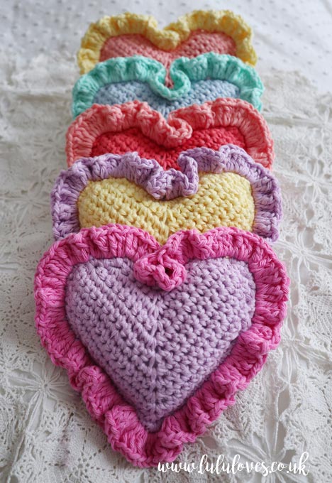 Lululoves | Crochet Ruffle Hearts Pattern