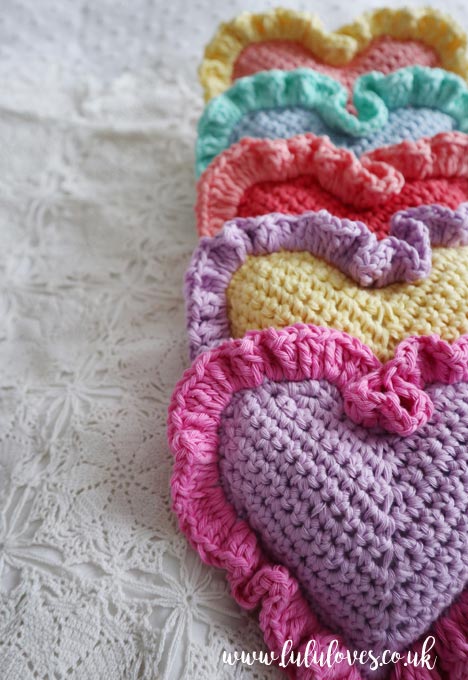 Lululoves | Crochet Ruffle Hearts Pattern