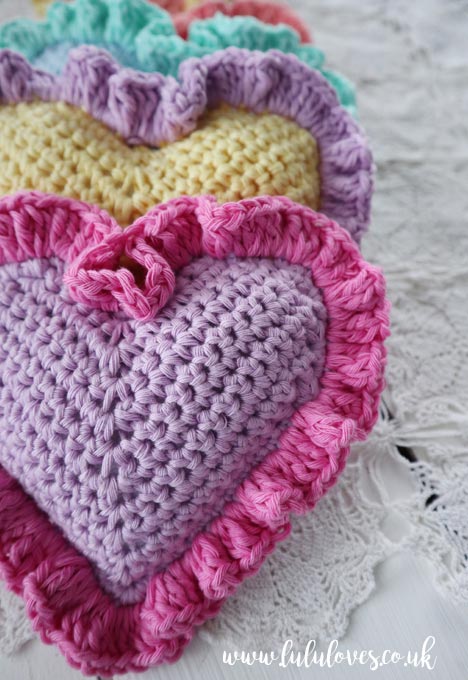 Lululoves | Crochet Ruffle Hearts Pattern