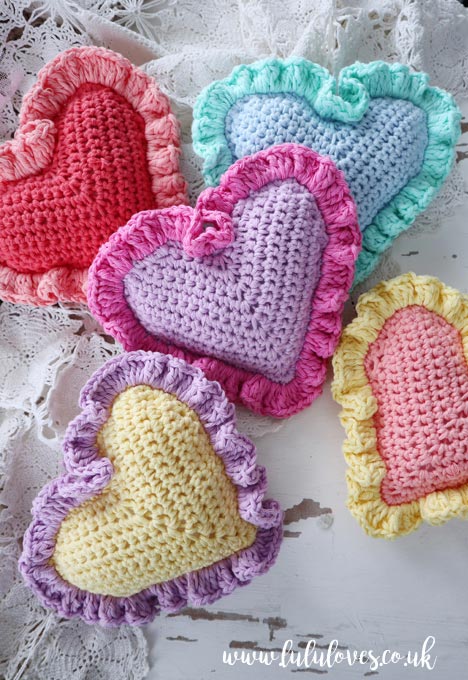 Lululoves | Crochet Ruffle Hearts Pattern