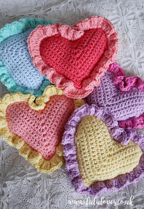 Lululoves | Crochet Ruffle Hearts Pattern